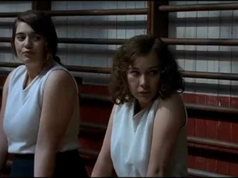 Cracks - Clip 3