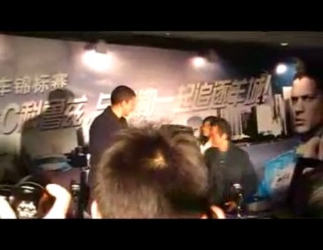 wentworth miller guangzhou accepts gift