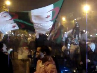 Algeria vs egypt - Paris Champs-Elysees (1)