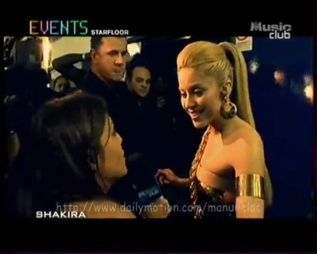 Shakira dans les coulisses du Starfloor bercy le 28.11.09