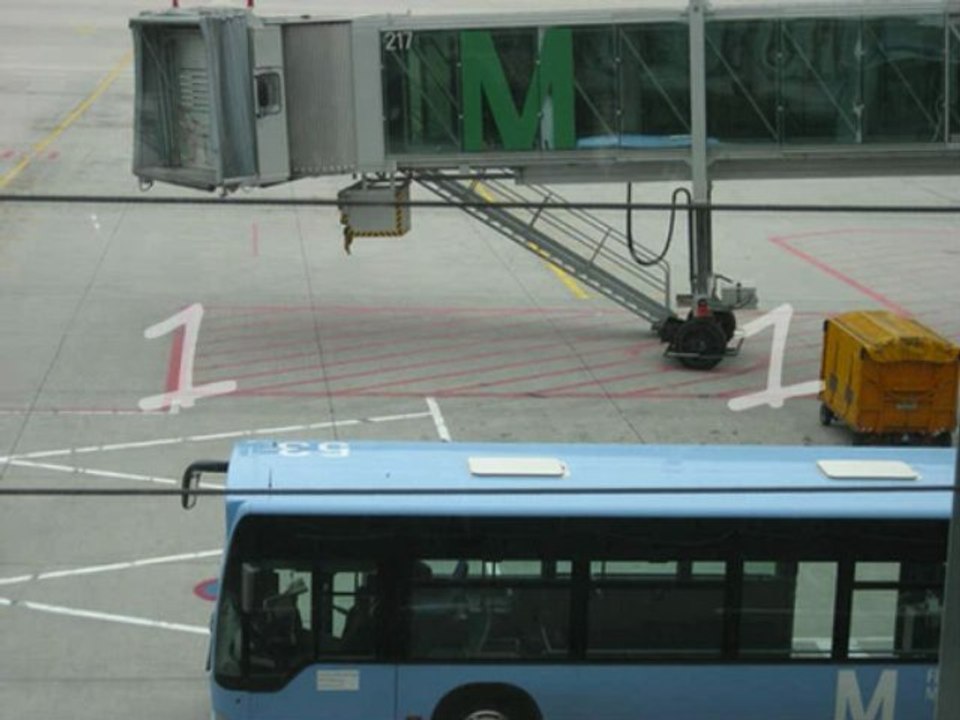 le mec qui se fait mal en parlant en anglais