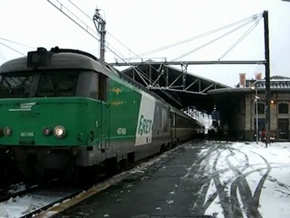 Trains dans la neige