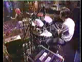 Lush : "Kiss Chase" et "Hypocrite" live (stéréo)