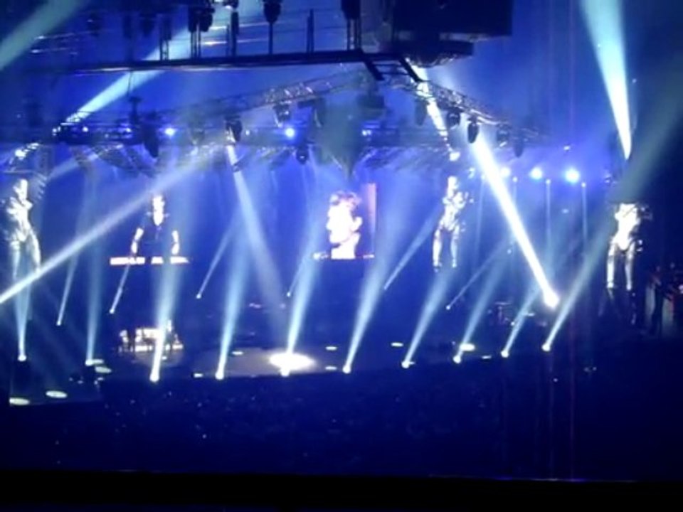 Johnny Hallyday - Et maintenant (Finale)