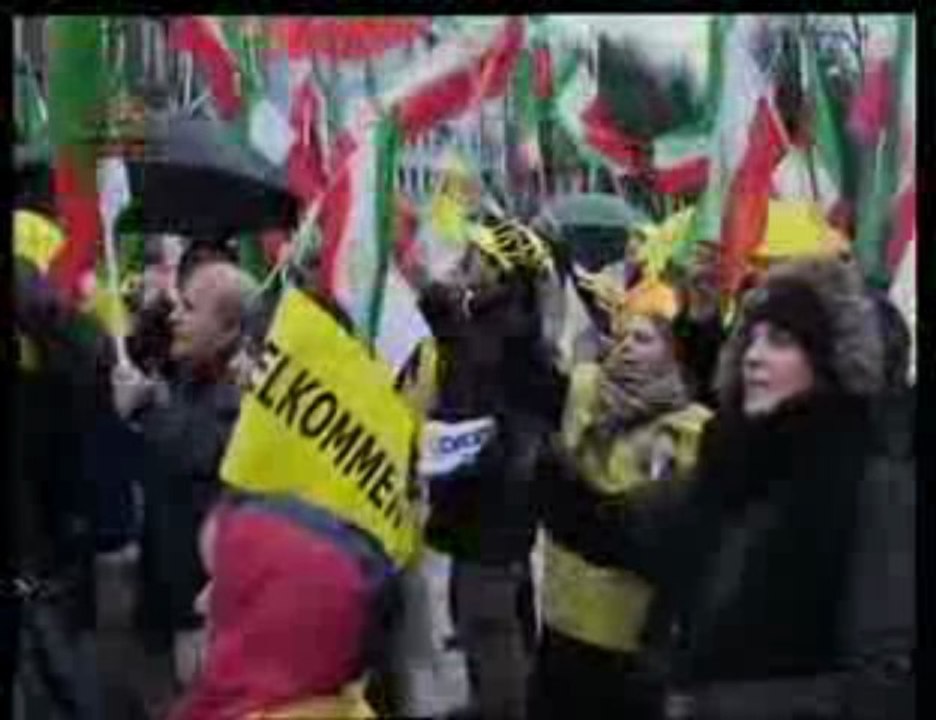 les iraniens de Norvège viennent soutenir Maryam Radjavi