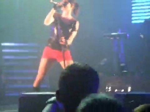 Superbus 20.11.09 - Tiens Le Fil