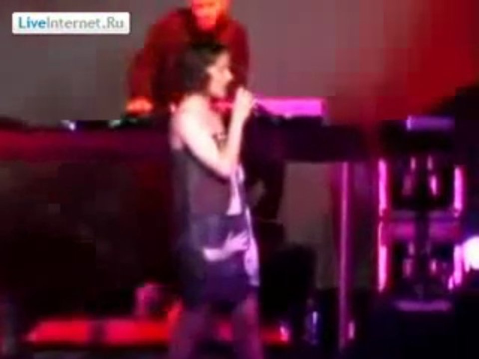 Alizée - Fifty sixty- live Moscou 18 Mai 2008