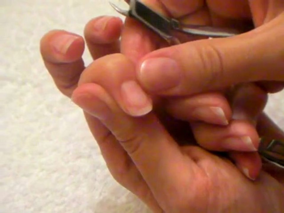 J'apprends le soin des ongles.