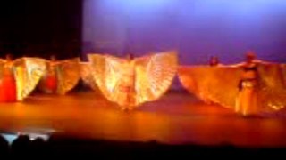 danzas arabes con alas de isis