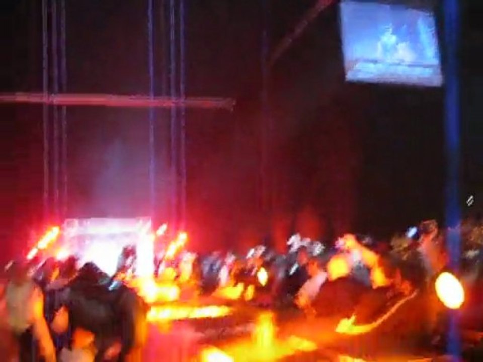 Antonio "Bigfoot" Silva Strikeforce: Fedor vs Rogers walkout