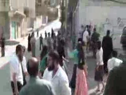 Des colons israeliens attaquent des palestiniens