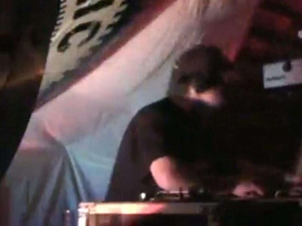 IZNO @ ONDE DE CHOC TOUR NANTES 02