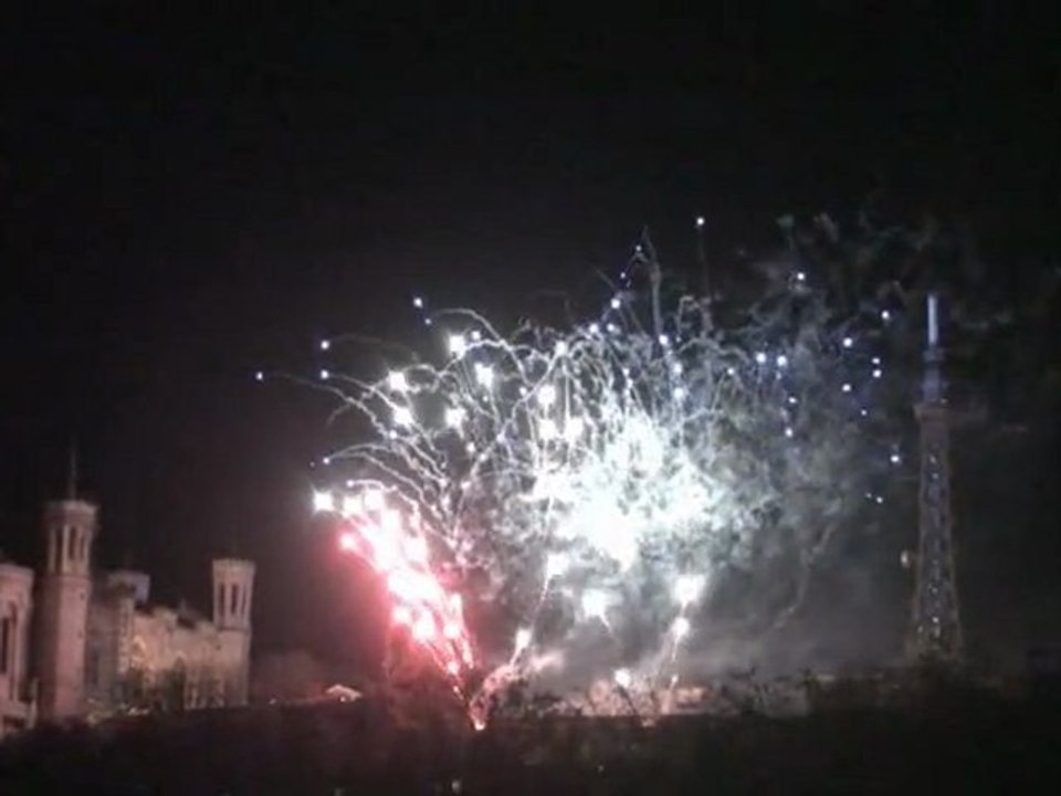feux artifice LYON 6 Décembre Fête des lumières