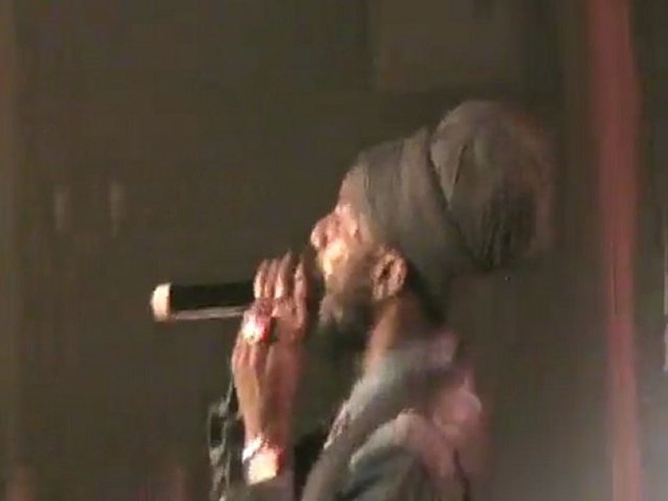 Sizzla Live " Karate " November 2009 Marseille
