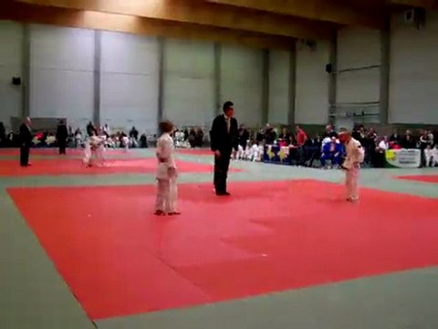 2ème combat de judo de julien st gilles le 6decembre 2009