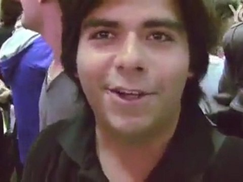 Kiss-in contre l_homophobie au Forum des Halles à Paris