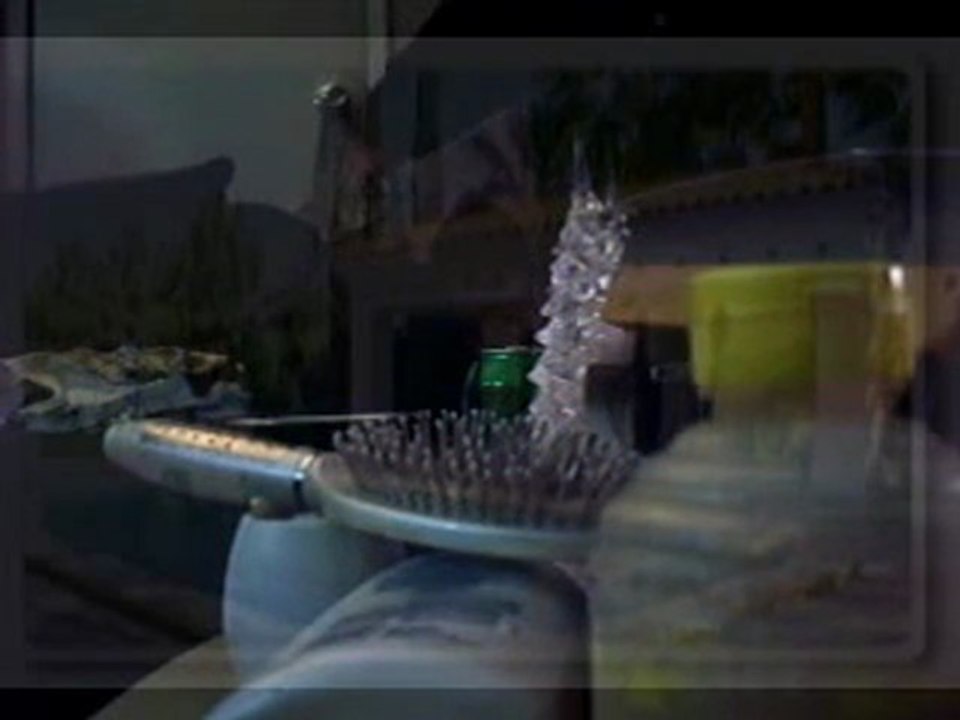 de parte feat gravity puppet belongings