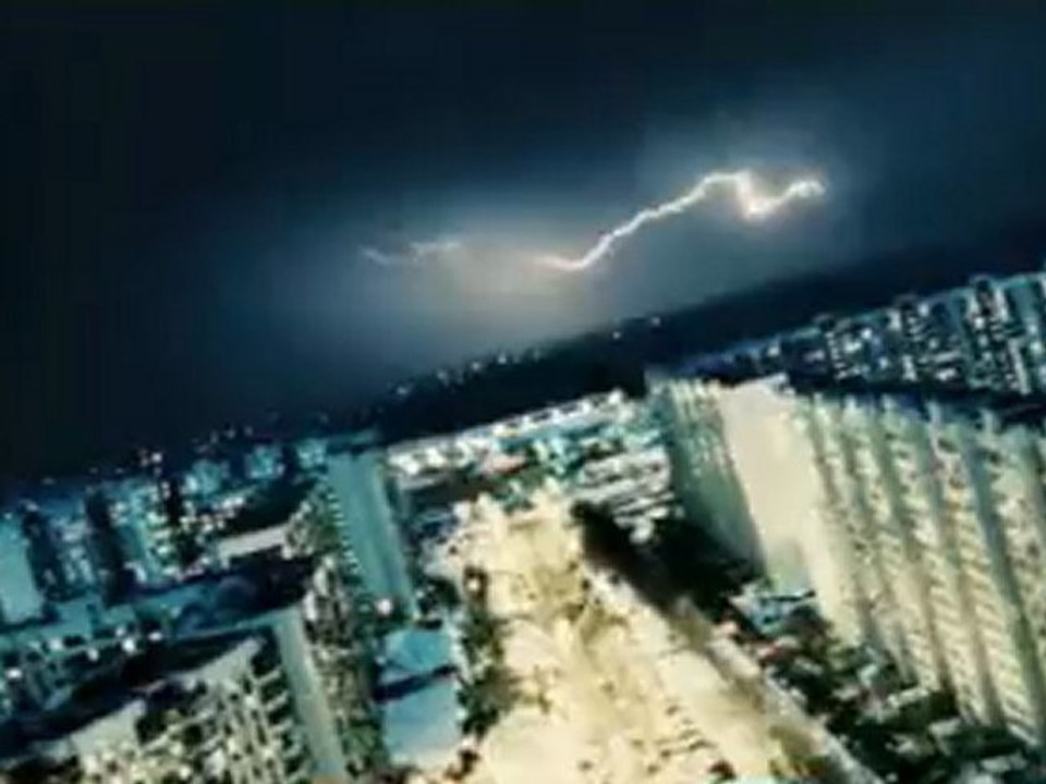 Трейлър Черната мълния (Трейлър )