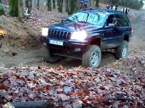 telethon 2009 jeep WJ dans la montée impossible 1/2