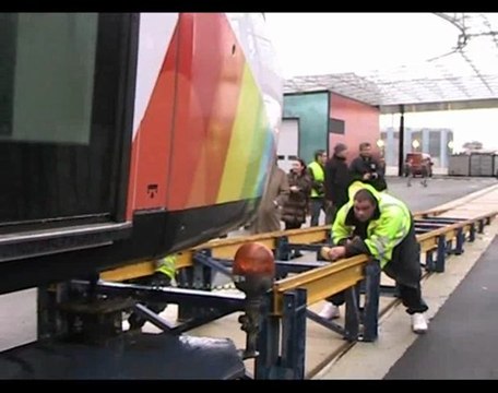 Première rame du tram d'Angers
