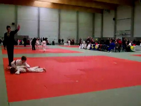 2ème combat de judo de joseph st gilles le 6decembre 2009