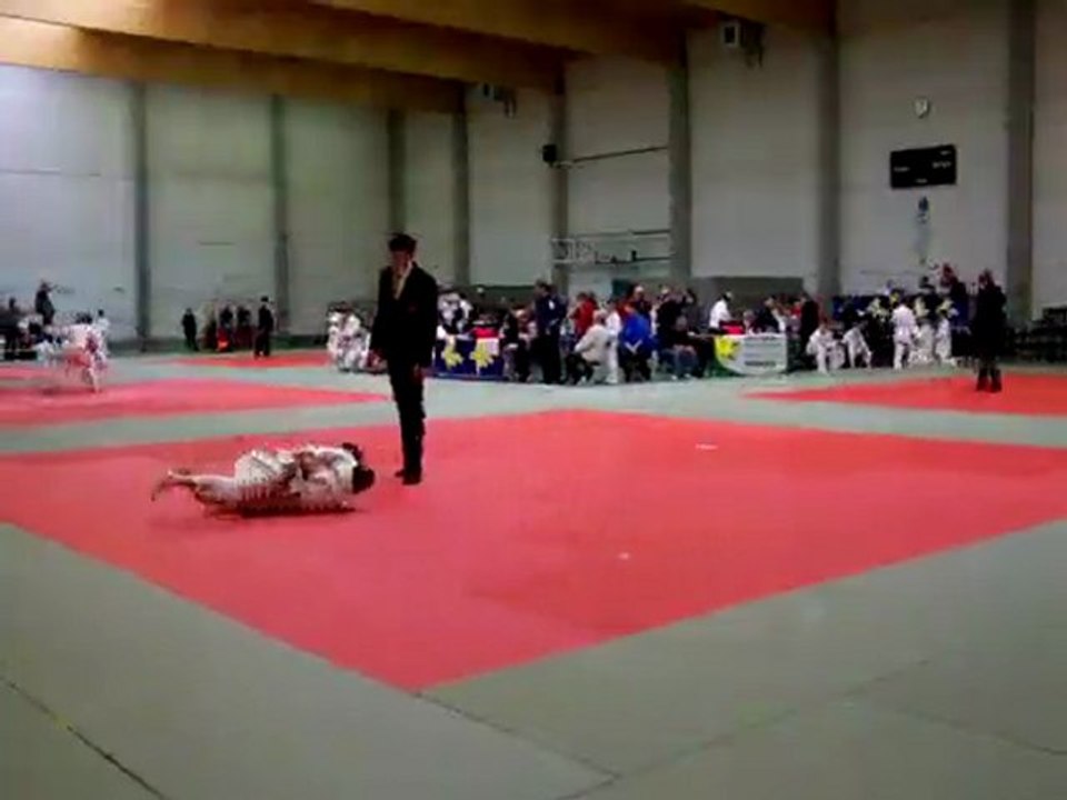 3ème combat de judo de Alexander st gilles le 6decembre 2009