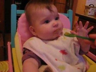 La première compote de Abby !