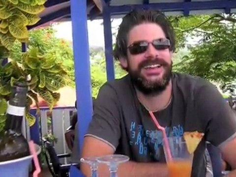 Mimine et VD Lavil : ils tapent sur des bambous