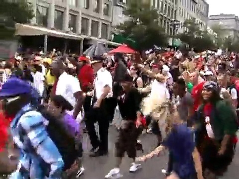 Flash mob Michael Jackson "Beat it" à Montréal (Canada)