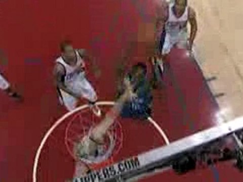 NBA Dwight Howard posts up on Chris Kaman and flushes this d