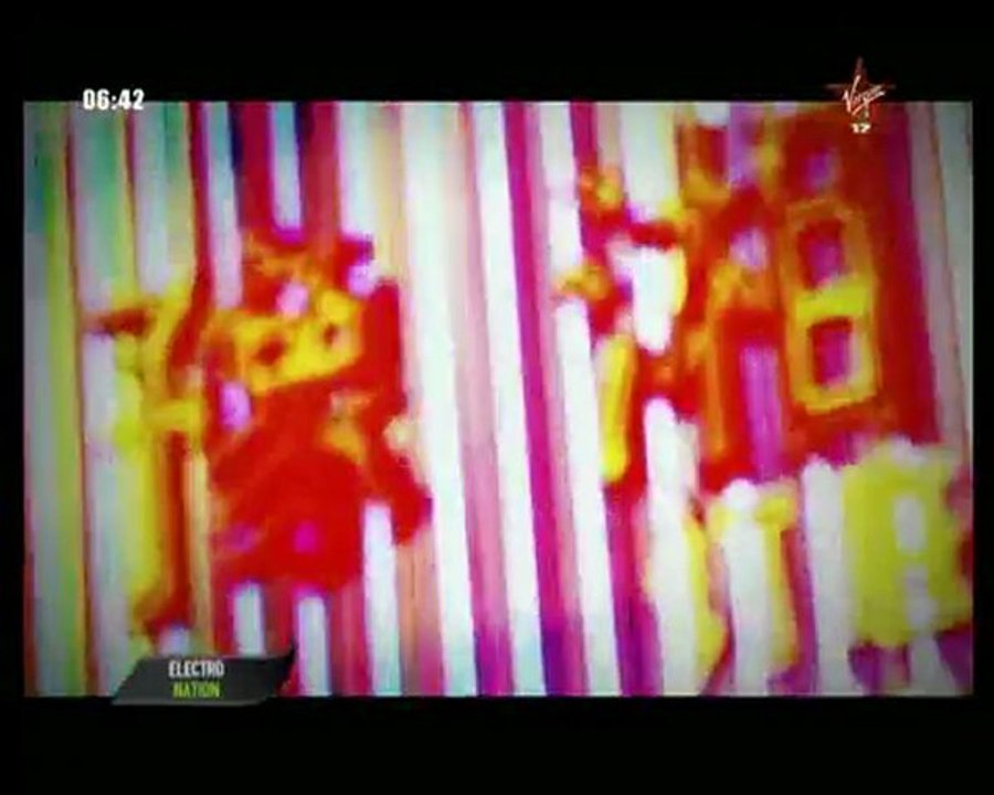 Sebastien Tellier & Boys Noize - L'amour et la violence 2009