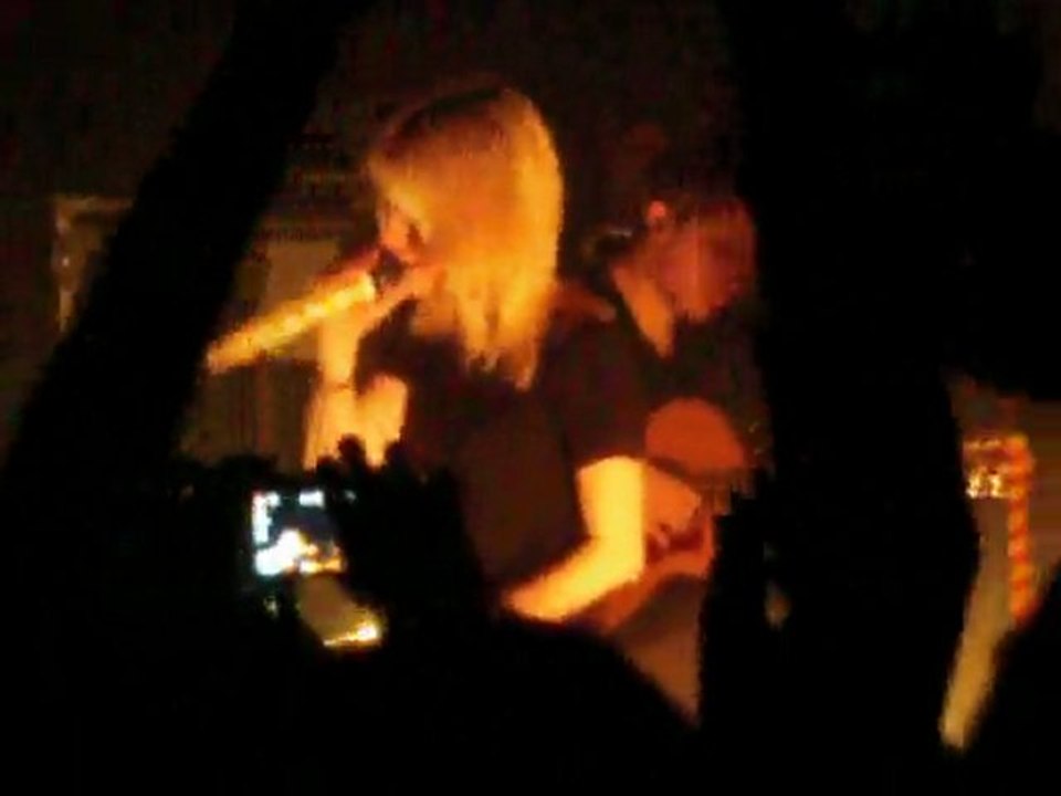 Paramore - Misguided Ghost (live)