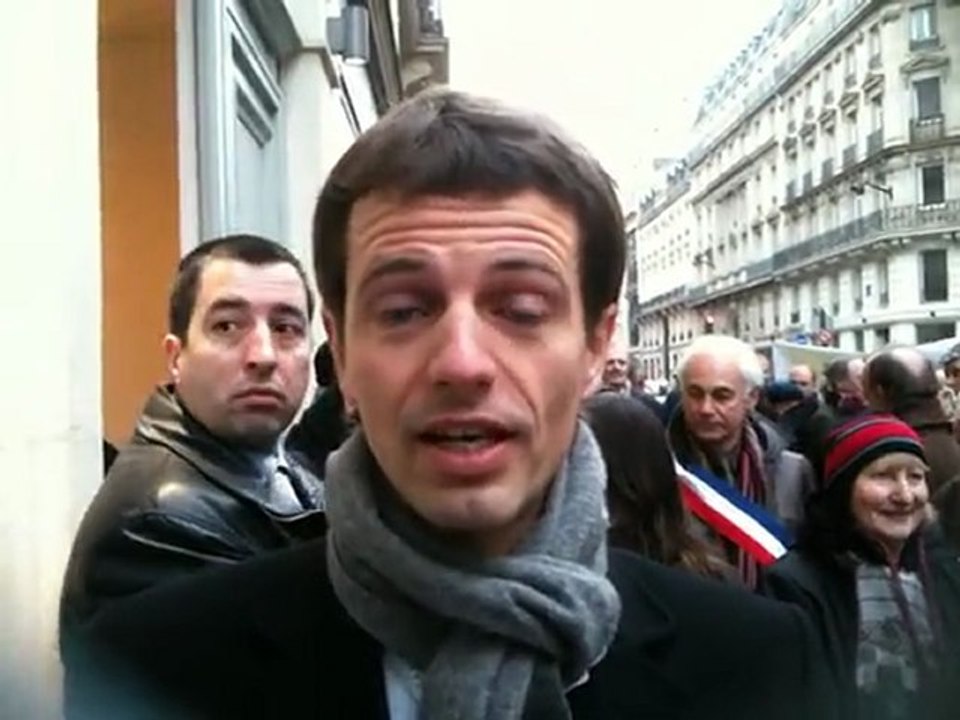 Pour des trznsports publics décents : manif devant le STIF