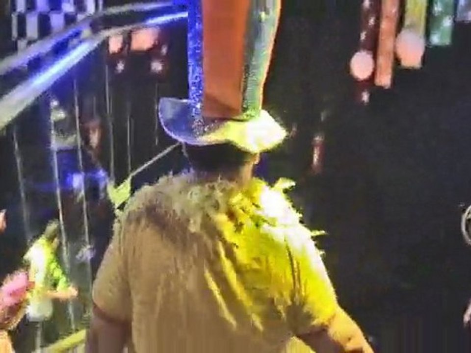 LipDub Brasil - Cindy Lauper - Girls just wanna have fun