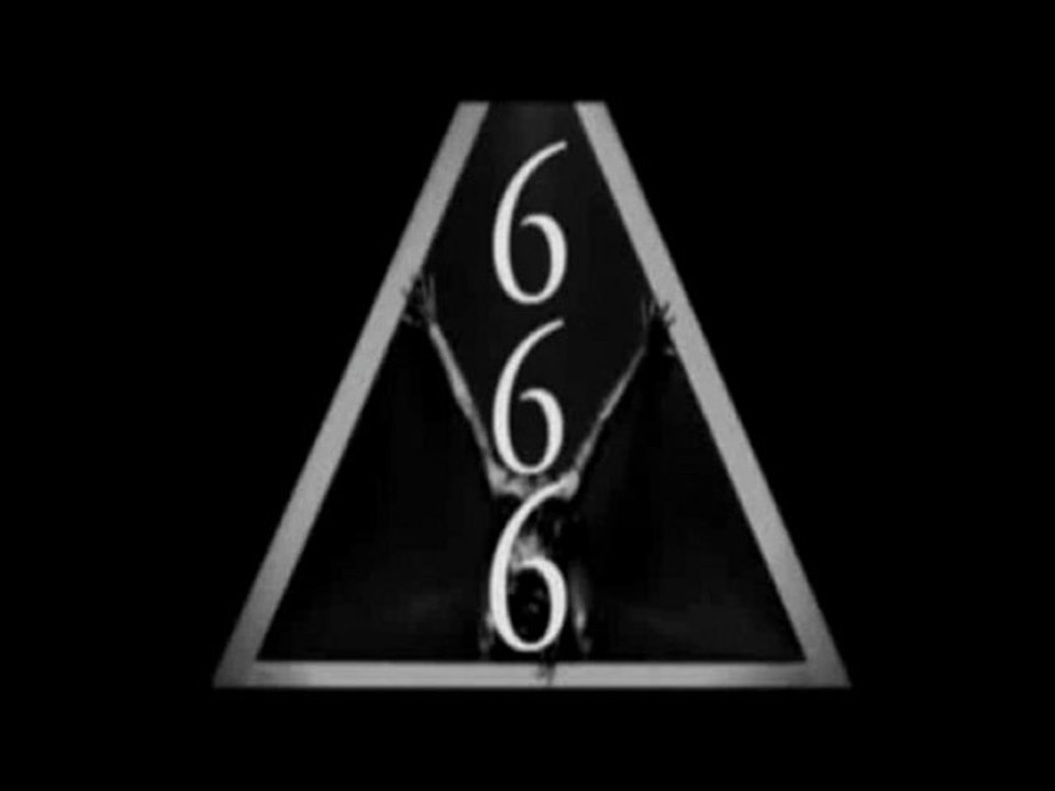 Les signes sataniques(les signes occultes dans la musique 2)
