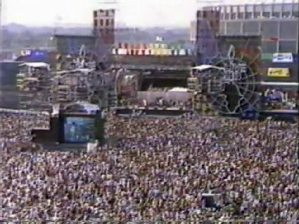 Neil Young - Nothing Is Perfect & Powderfinger