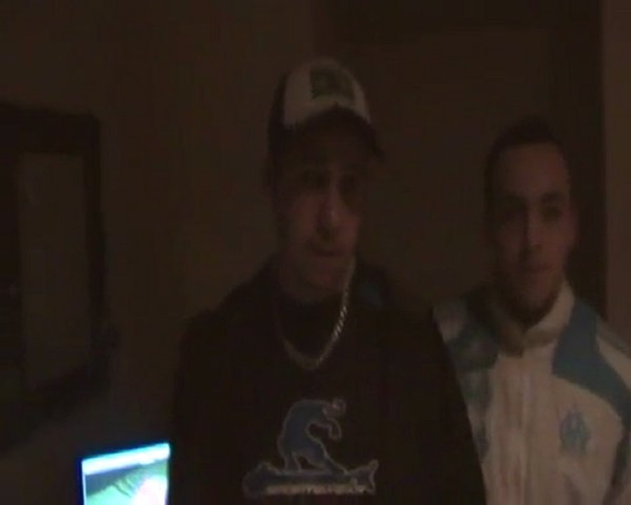 street bench-dylan"le constat feat mika-freestyle