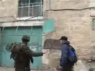 DINGUE !! CLASH SIONISTE A HEBRON 5/5