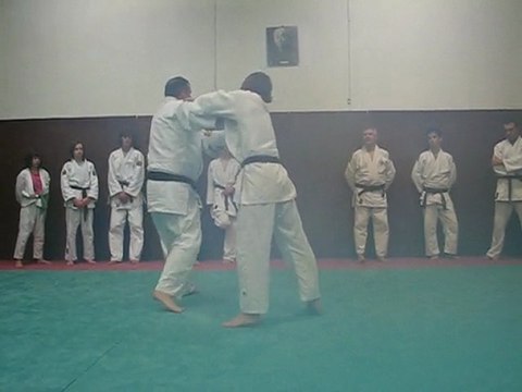 Cours du mercredi 09 décembre 2009 (KO-UCHI-GARI)