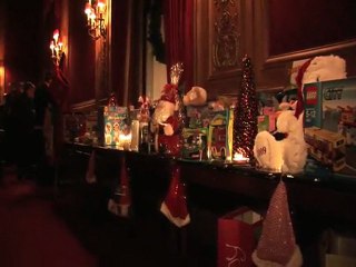 NY Giants, Mathias Kiwanuka hosts  the 2009 NECO Toy Drive