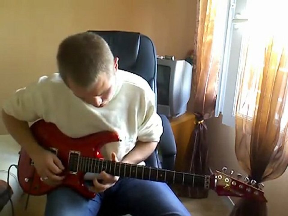 Another brick in the wall solo