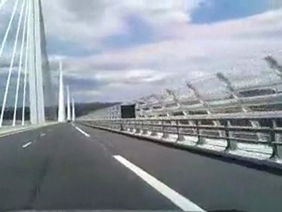 LE VIADUC DE MILLAU