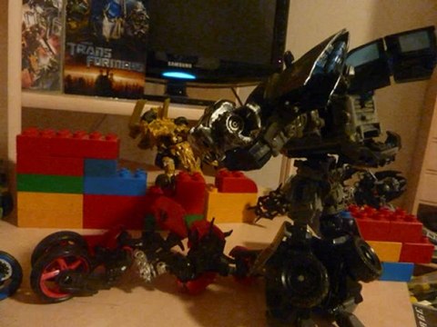 transformers stop motion arcee vs bonechruser