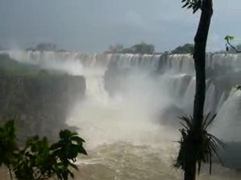 [Argentine - Iguazu] Chutes de face