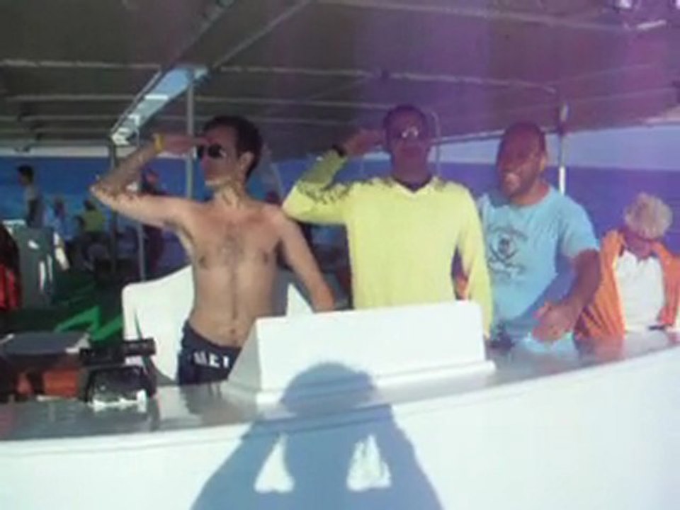 Captain Niolos, Commandant Faouzi et Amiral JF aux commandes