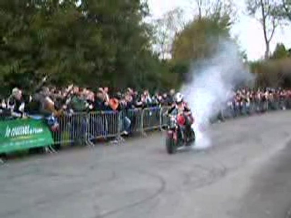 Tuono stunt
