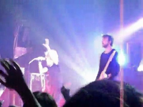 paramore brick by boring brick paris 7 décembre live