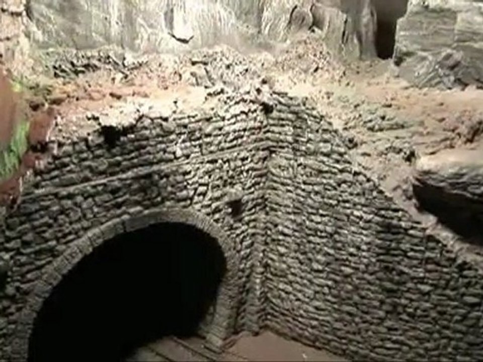 Building h0 train station using Noch products, part 3 of 5