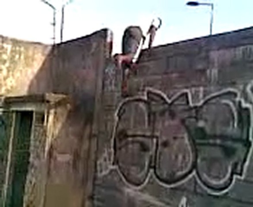 tic puis 360° et enfins passe muraille