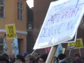 GLOBAL DEMONSTRATION AGAINST THE G20 www.cosmo.gr